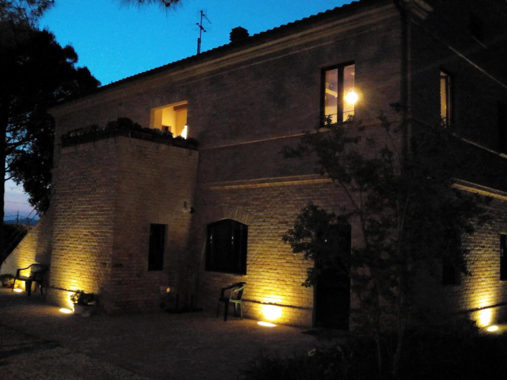 Agriturismo La Fonte Di San Girio Guest House Potenza Picena Exterior photo